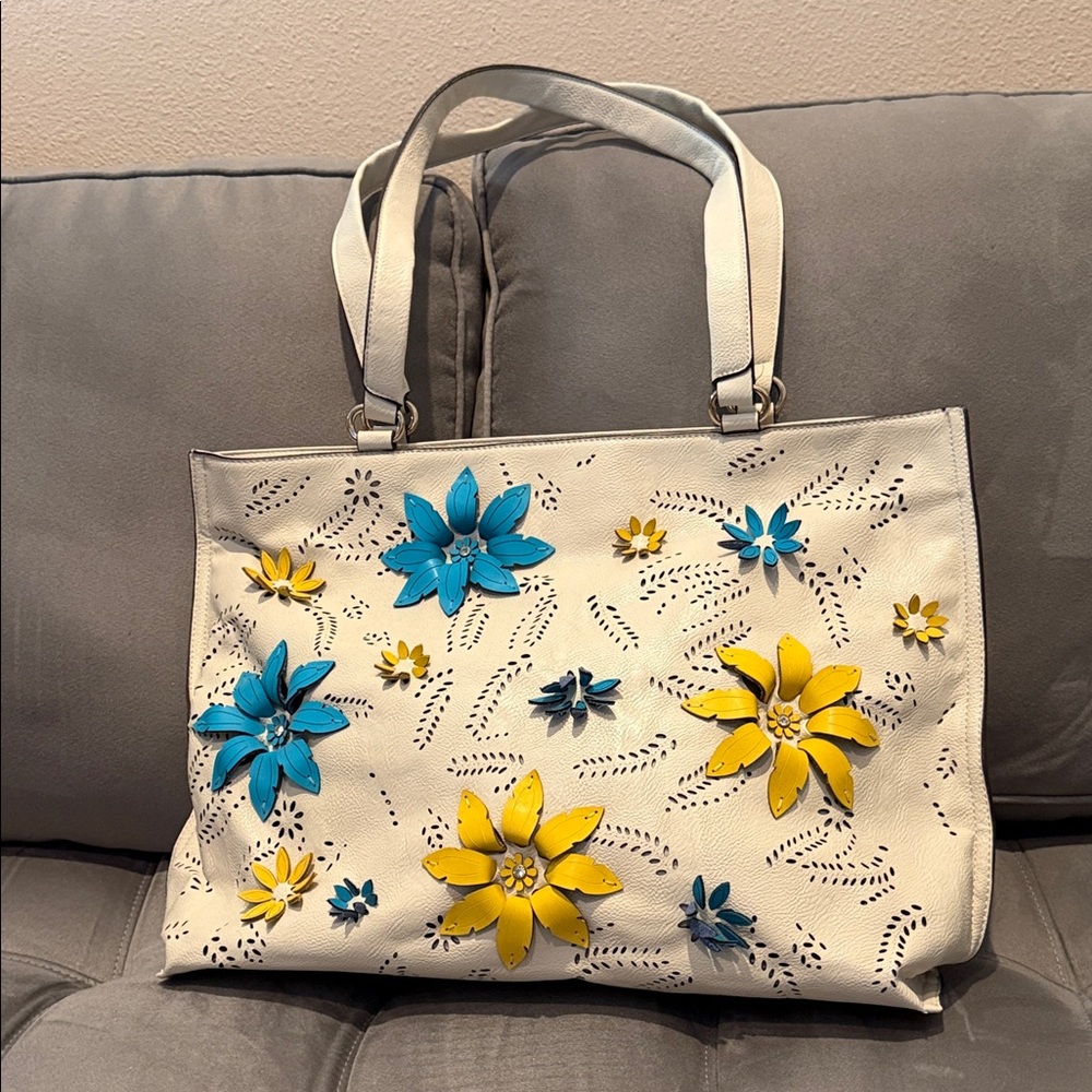 Chinese Laundry Floral Embellished Cream Tote Bag